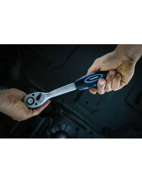 TA226- Cheie cu clichet 1/2" fabricat din otel CRV, cu soclu, 72 dinti TAGRED Professional - Chei si truse chei TA226- Cheie cu clichet 1/2" fabricat din otel CRV, cu soclu, 72 dinti TAGRED Professional - Chei si truse chei