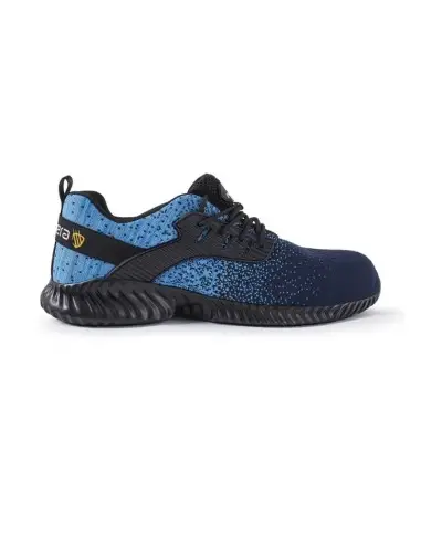 Pantofi de protectie Texo Fly S1, usori si aerisiti, cu bombeu metalic si talpa antiderapanta.